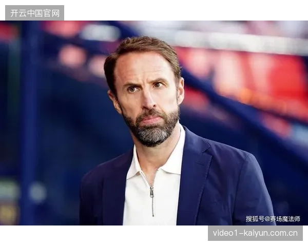 索斯盖特中场组织效率低下引担忧,贝林厄姆与赖斯的功能覆盖问题亟待解决 索斯盖特中场组织效率低下引担忧,贝林厄姆与赖斯的功能覆盖问题亟待解决